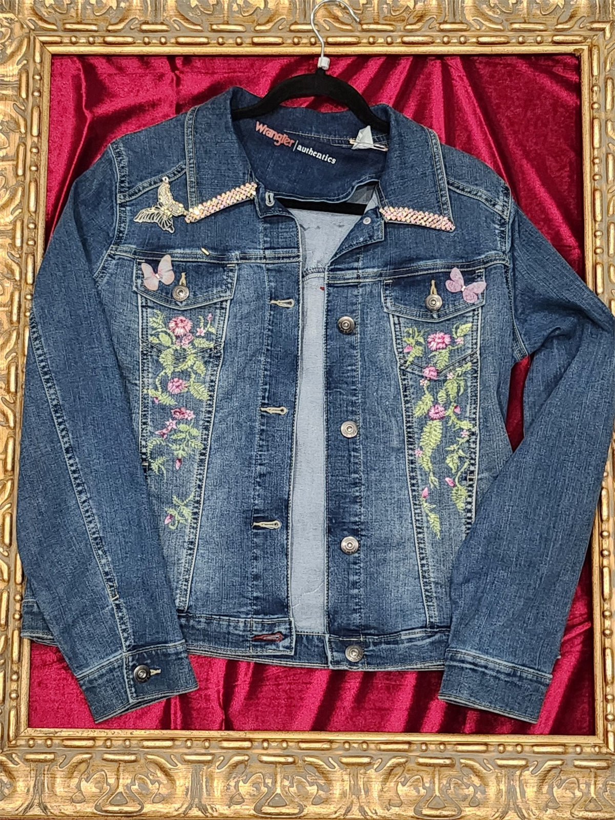 Hand-Painted Purple Floral & Vintage Lace Denim Jacket – Large - additional view
