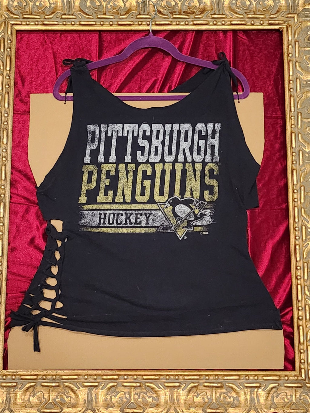 Pittsburg Penguins – One-of-a-Kind Women’s L Reworked Tank
