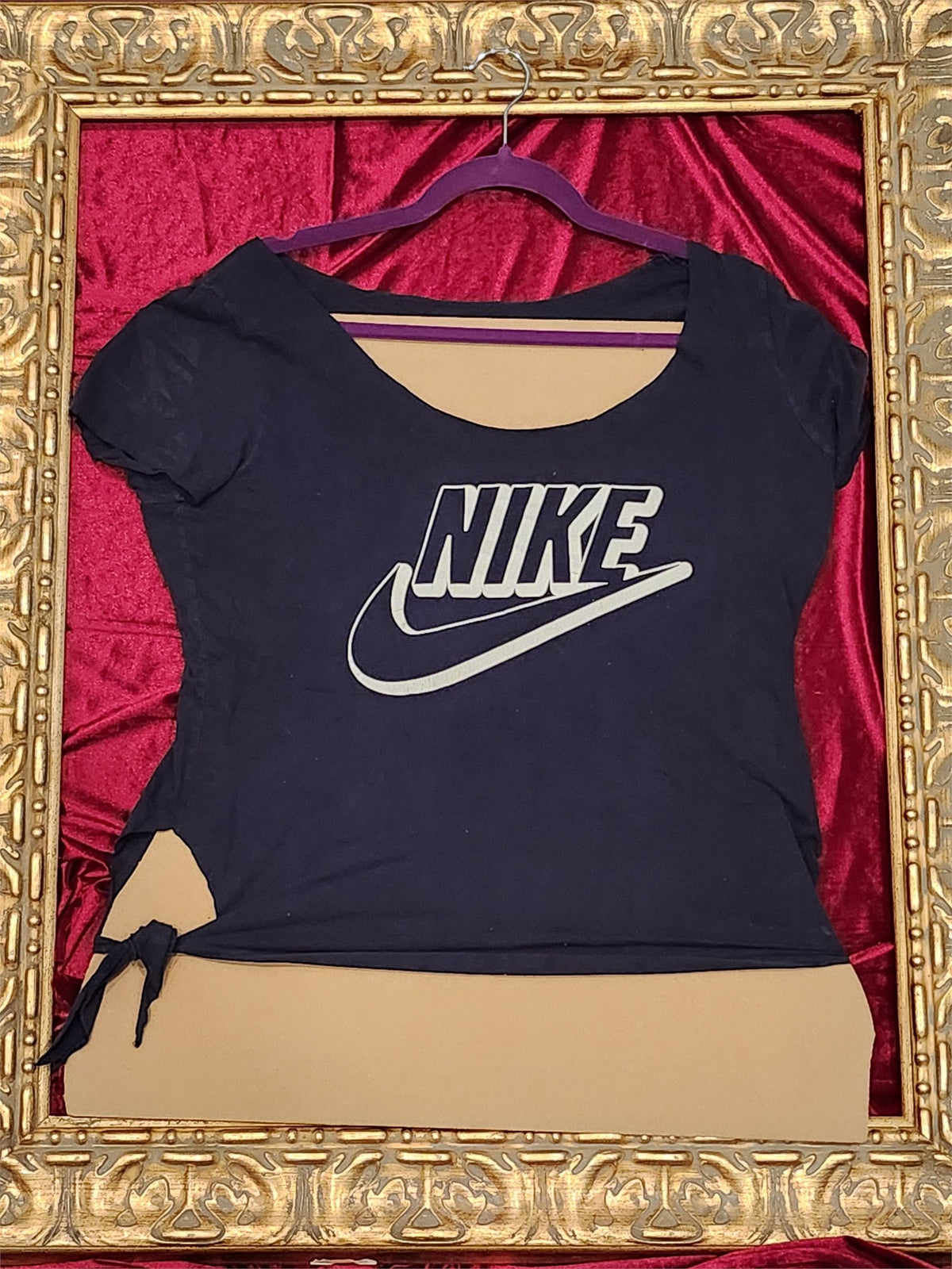 Nike – One-of-a-Kind Women’s L Reworked Shirt